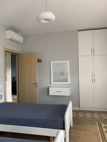 Tirane, jepet me qera apartament 2+1+BLK Kati 7, 100 m² 430 Euro (bedri karapici)