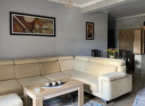 Tirane, jepet me qera apartament 2+1+BLK Kati 7, 100 m² 430 Euro (bedri karapici)