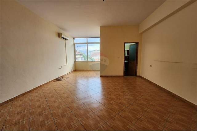 Tirane, shitet apartament 3+1 Kati 2, 105 m² 124000 Euro (Rruga 4 Deshmoret)