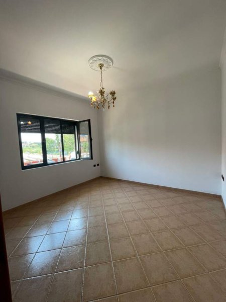 Tirane, jepet me qera apartament 3+1+BLK Kati 2, 140 m² 50.000 Leke (teodor keko)