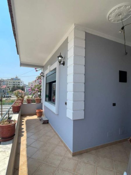 Tirane, jepet me qera apartament 3+1+BLK Kati 2, 140 m² 50.000 Leke (astir)