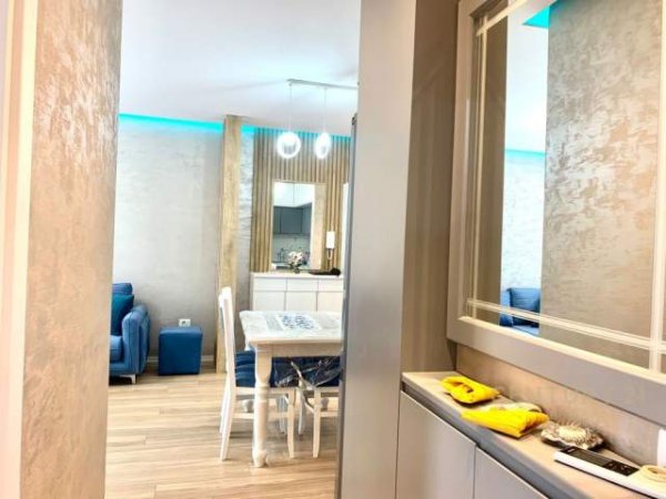 Tirane, jepet me qera apartament 2+1+A+BLK Kati 1, 106 m² 700 Euro