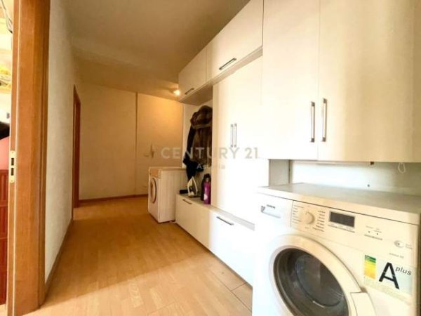 Tirane, shes apartament 2+1+BLK Kati 7, 116 m² 98.000 Euro (bar artist)