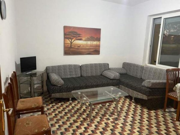 Tirane, ofert apartament 2+1+BLK Kati 3, 70 m² 400 Euro (ish stacioni i fundit i tiranes se re)