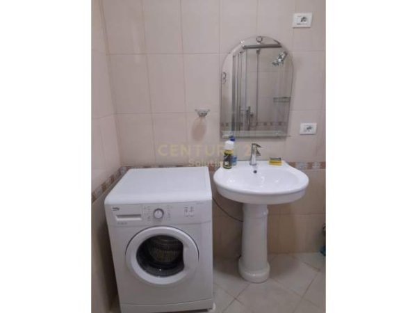 Tirane, ofert Vile 1+1+A+BLK Kati 3, 120 m² 450 Euro (vilat gjermane)