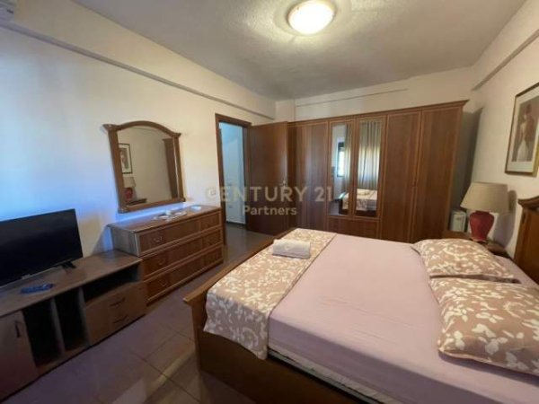 Tirane, jap me qera apartament 1+1+BLK Kati 3, 75 m² 450 Euro (rruga kavajes)