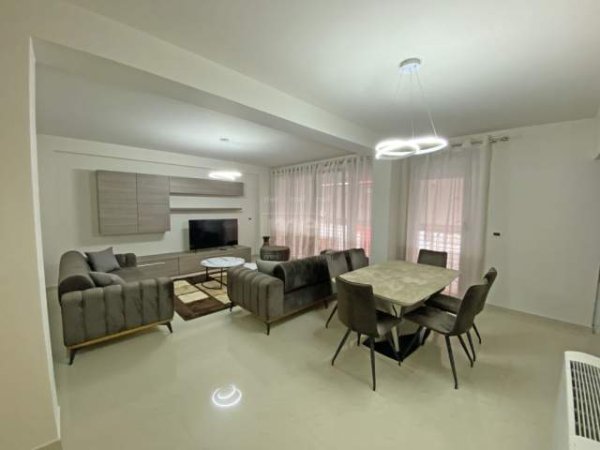 Tirane, jepet me qera apartament 2+1+BLK 165 m² 1.500 Euro (Nobis)