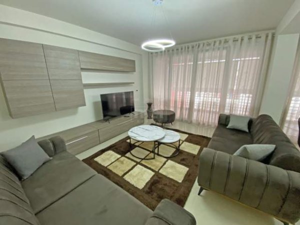 Tirane, jepet me qera apartament 2+1+BLK 165 m² 1.500 Euro (Nobis)
