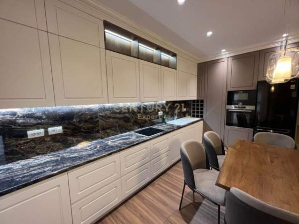 Tirane, jepet me qera apartament 3+1+BLK Kati 2, 104 m² 1.000 Euro (Lake Land Residence Farke)