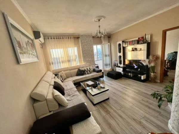 Tirane, jepet me qera apartament 110 m² 450 Euro (Don Bosko)