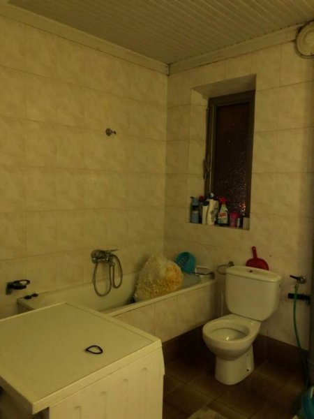 Tirane, jepet me qera apartament duplex Kati 4, 173 m² 350 Euro (Brryl, Tirane)