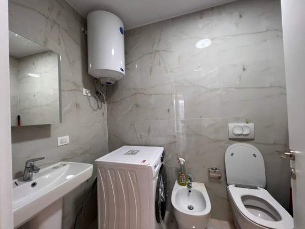 Tirane, jepet me qera apartament 2+1+BLK Kati 1, 90 m² 700 Euro (don bosko)