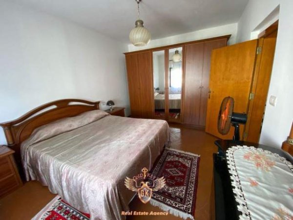 Durres, jap me qera apartament Kati 4, 75 m² 25.000 Leke (GJYKATA DURRES)