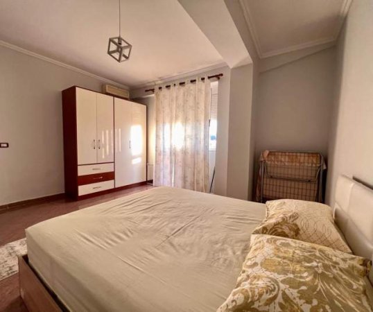 Tirane, jepet me qera apartament 2+1+BLK Kati 7, 95 m² 500 Euro (Ringu)