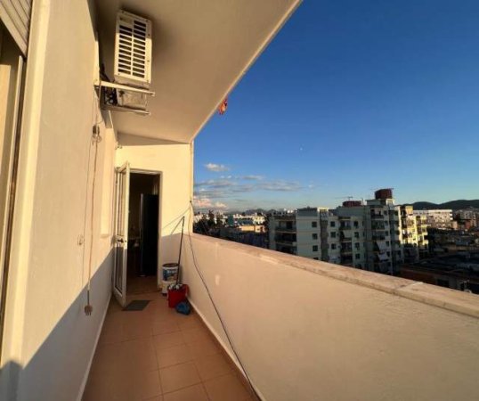 Tirane, jepet me qera apartament 2+1+BLK Kati 7, 95 m² 500 Euro (Ringu)