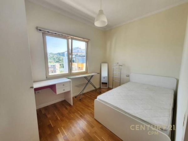 Tirane, jepet me qera Penthouse 2+1+A+BLK Kati 5, 100 m² 650 Euro (Liqen i Thate)