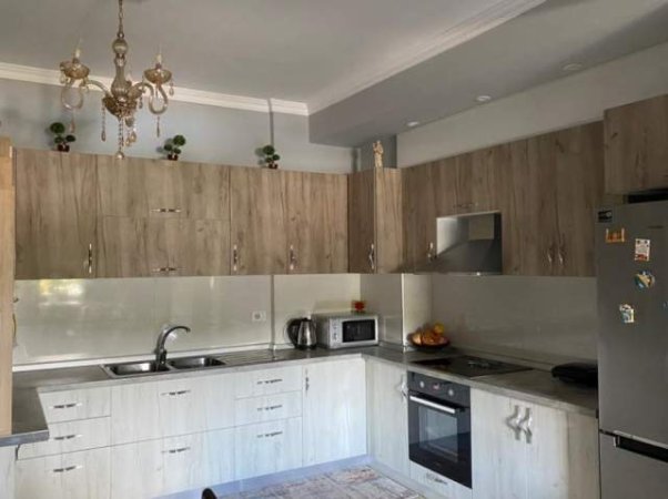 Tirane, jepet me qera apartament 2+1+BLK Kati 7, 100 m² 430 Euro (BEDRI KARAPICI)
