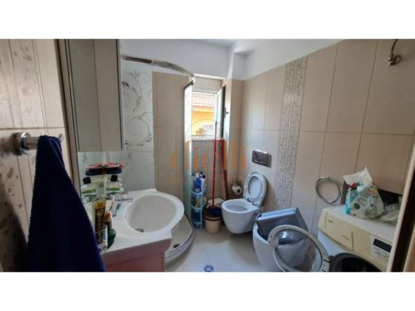 Tirane, shitet apartament 1+1 Kati 4, 55 m² 100.000 Euro (Stacioni i Trenit)