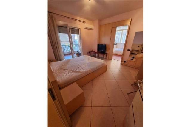 Tirane, shitet apartament Kati 6, 92 m² 95.000 Euro (Porcelan)
