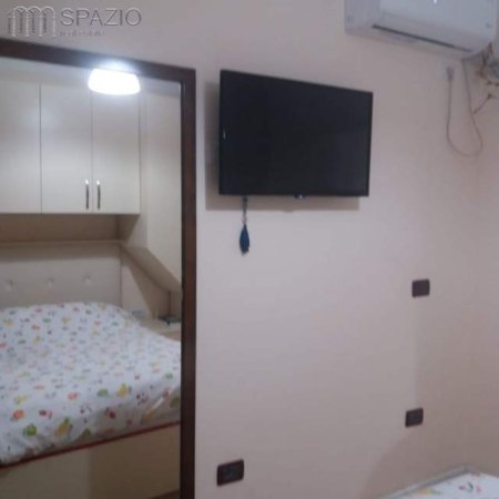 Tirane, jepet me qera dhome Kati 5, 300 Euro (Rruga ''Fortuzi'')