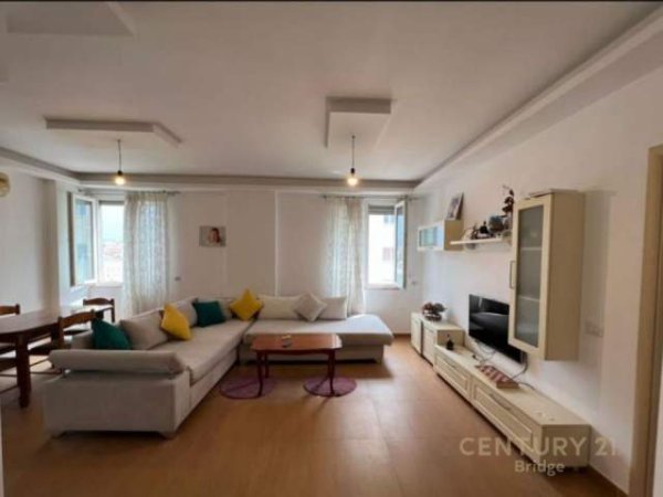 Tirane, jap me qera apartament 2+1+A+BLK Kati 5, 104 m² 450 Euro (Amerikan 3)