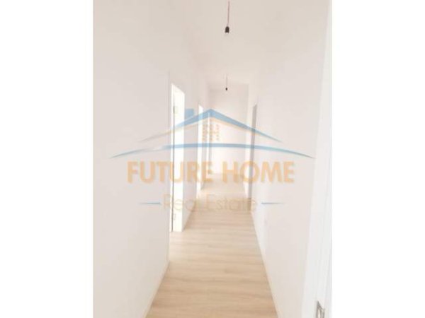 Tirane, jepet me qera apartament 3+1+BLK Kati 11, 125 m² 500 Euro (Rruga e Dibres)