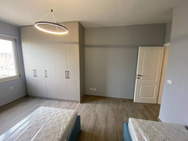 Tirane, jepet me qera apartament 2+1+BLK Kati 6, 120 m² 500 Euro (Stacioni i Trenit)