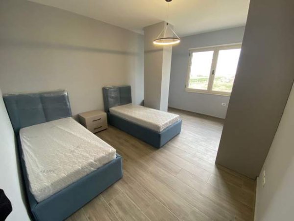 Tirane, jepet me qera apartament 2+1+BLK Kati 6, 120 m² 500 Euro (Stacioni i Trenit)