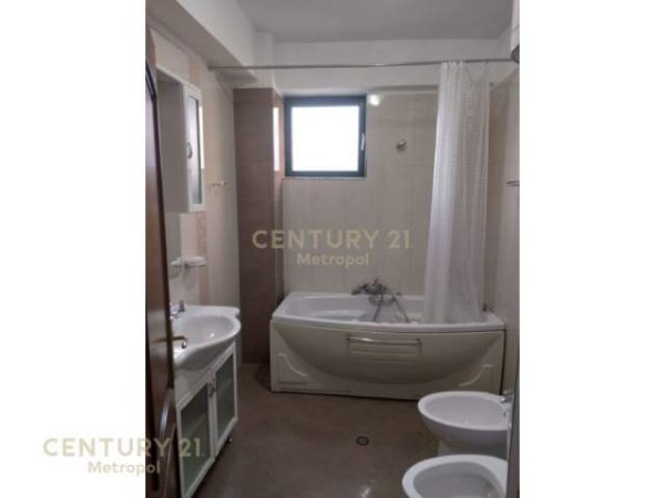 NE ISH BLLOK, SHITET APARTAMENT 3+1+2! Kati 8, 150 m² 300.000 Euro