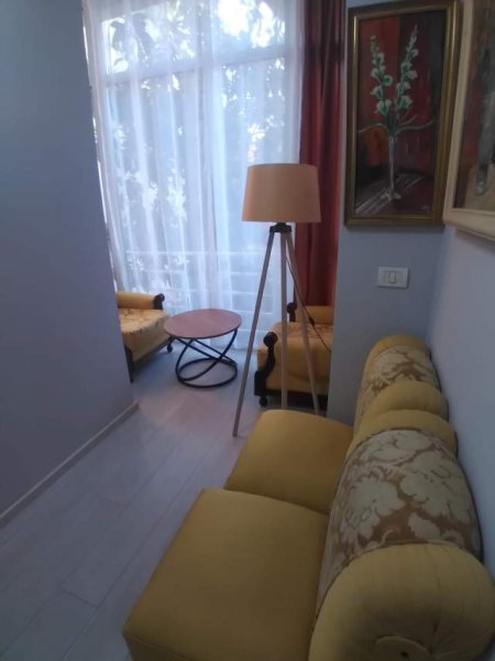 Tirane, jepet me qera Vile 3 Katshe Kati 2, 120 m² 580 Euro (nikolla lena)