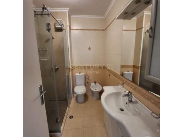 Tirane, jap me qera apartament 2+1+BLK Kati 10, 96 m² 1.000 Euro (ish blloku)