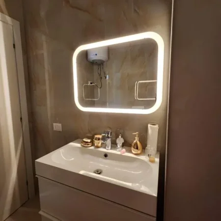 Tirane, jepet me qera apartament 3+1 Kati 6, 115 m² 900 Euro (rruga e Dibres)