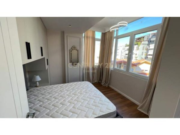 Tirane, jepet me qera apartament 3+1+A+BLK Kati 3, 49 m² 500 Euro (Komuna e Parisit)