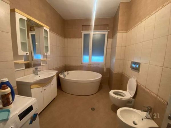 Tirane, jap me qera apartament 3+1+A+BLK Kati 1, 140 m² 600 Euro