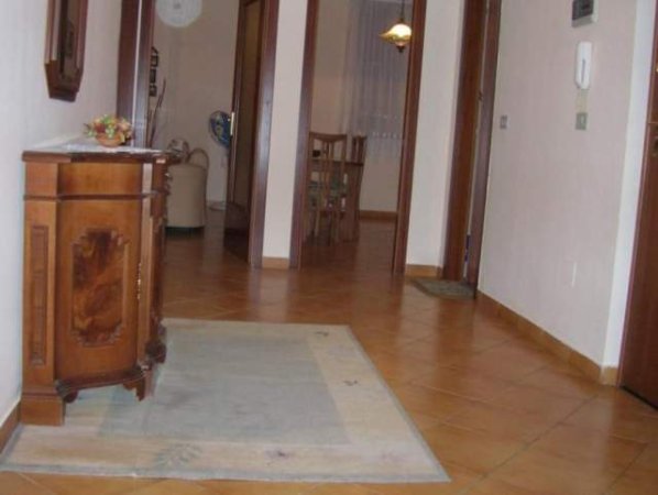 Tirane, jepet me qera apartament 2+1+BLK Kati 6, 110 m² 500 Euro (islam alla)