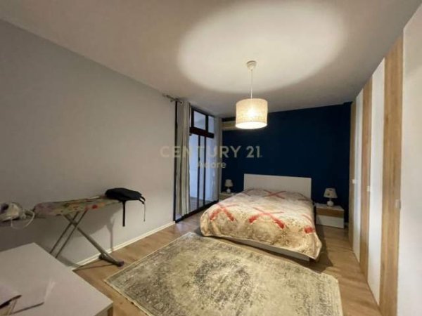 Tirane, jepet me qera apartament 2+1+BLK Kati 5, 125 m² 1.200 Euro (Liqeni i Tiranes)