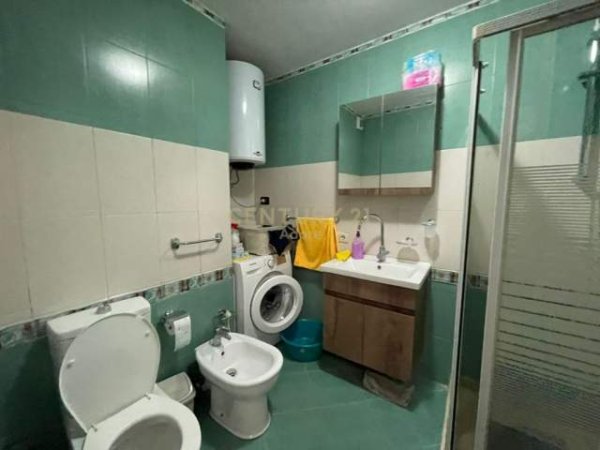 Tirane, jepet me qera apartament 2+1+BLK Kati 5, 125 m² 1.200 Euro (Liqeni i Tiranes)