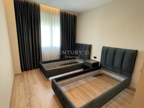 Tirane, jepet me qera apartament 2+1+BLK Kati 7, 110 m² 800 Euro (Nenkalimi i Komunes se Parisit)