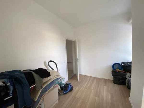 Tirane, jepet me qera apartament 2+1+A+BLK Kati 4, 112 m² 440 Euro (Frosina Plaku)