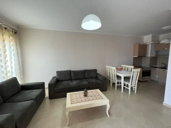Tirane, jepet me qera apartament 1+1 Kati 4, 80 m² 450 € (Ali Demi, Tregu Elektrik)