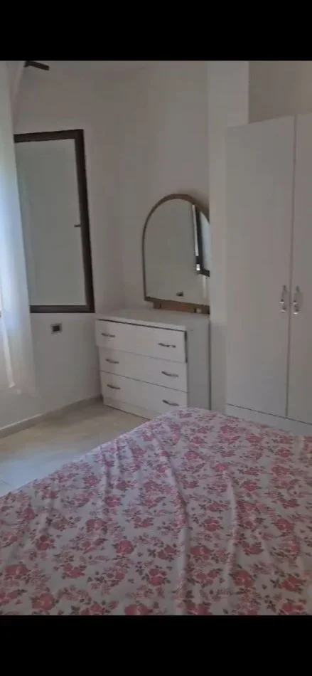 Tirane, jepet me qera apartament 1+1 Kati 1, 75 m² 270 € (Paskuqan)