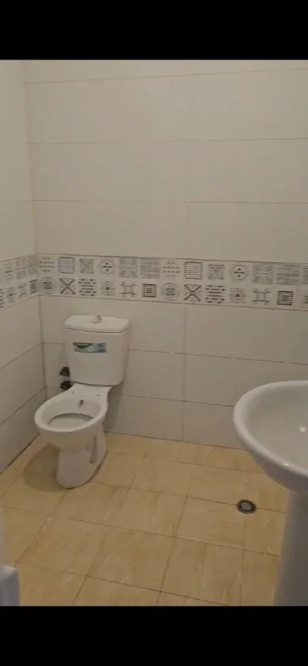Tirane, jepet me qera apartament 1+1 Kati 1, 75 m² 270 € (Paskuqan)