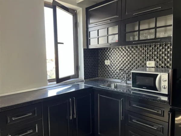 Tirane, shes apartament 1+1 Kati 5, 85.000 € 