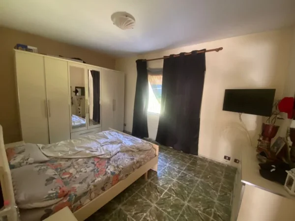 Durres, shitet shtepi 2+1 Kati 0, 129 m² 175.000 € (prane shkolles Hajdar dushi , Durres)