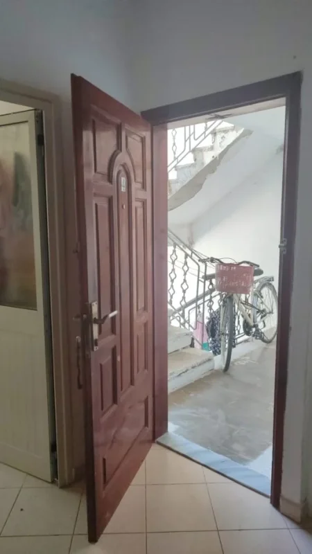 Durres, shitet apartament 1+1+Aneks Kati 2, 56 m² 60.000 € (Rruga "Jeta e Re", lagja 18, prane parkut te ri "VALA" tek Stadiumi)