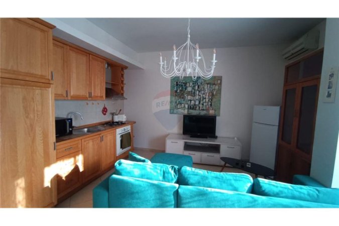 Tirane, jepet me qera apartament 1+1 Kati 5, 75 m² 450 € (KOMUNA E PARISIT)