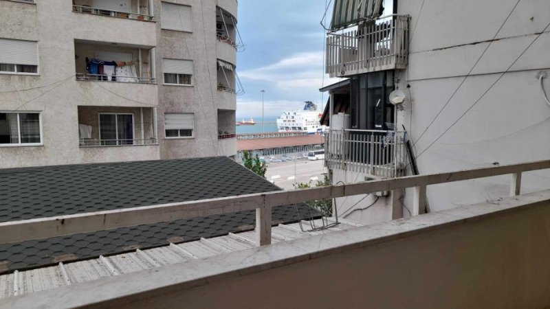 Durres, shes apartament 3+1+Ballkon Kati 5, 144 m² 175.000 € (Porti, Durres)