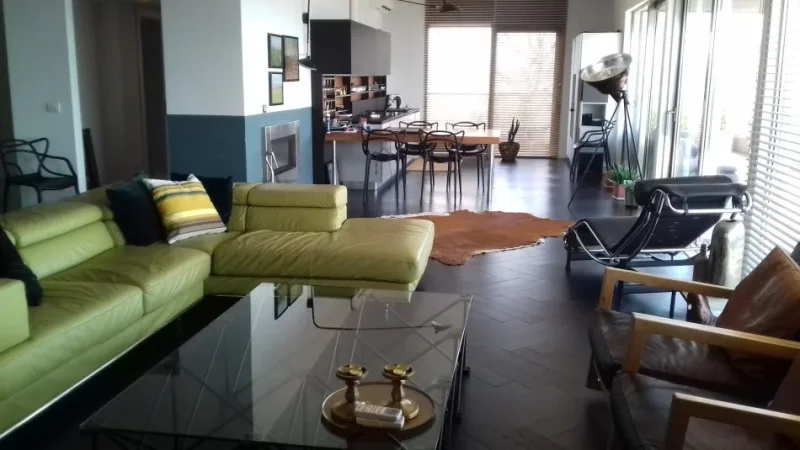 Durres, shes apartament duplex Dublex Kati 9, 565 m² 750.000 € (Durres qyteti)
