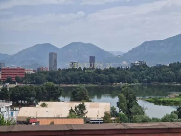 Tirane, jepet me qera apartament 1+1 Kati 5, 59 m² 700 € (LIQENI I THATE)
