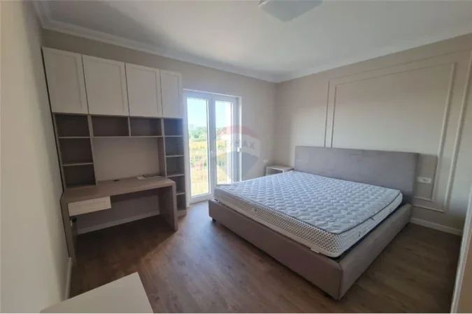 Tirane, shitet apartament 2+1 Kati 3, 110 m² 320.000 € (Rruga Liqeni i Thate - Tirana e Re - Liqeni i Tiranës)